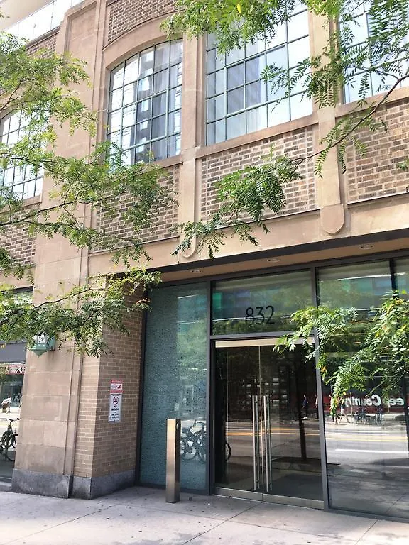 Canada Suites - 832 Bay St. Toronto