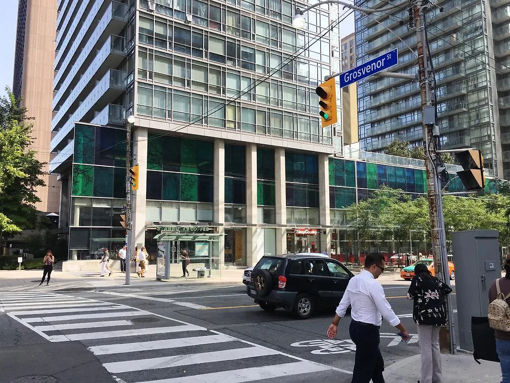 Canada Suites - 832 Bay St. Toronto Canada
